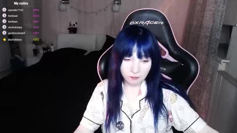 akirahartyx online show from 27, 11, 2025