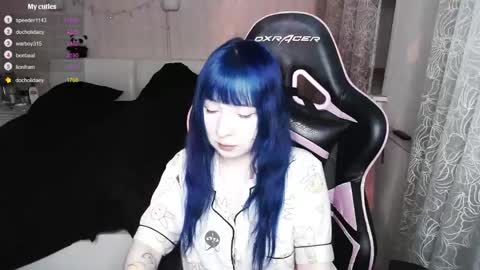 akirahartyx online show from 17, 4, 2026