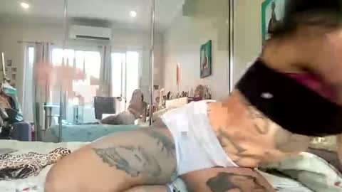 Akira Zay online show from 9, 2, 2026