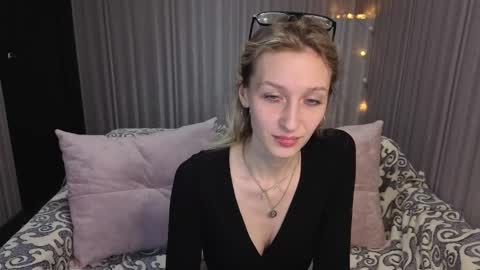 akiro_kim online show from 11, 2, 2026