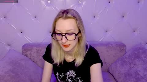 akiro_kim online show from 17, 2, 2026