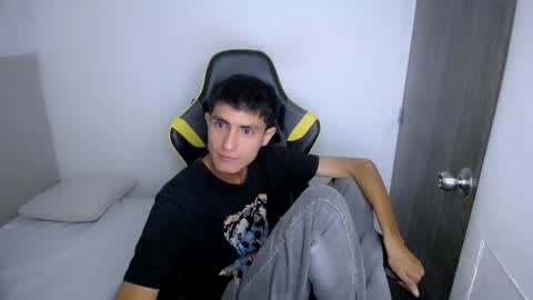 Snapshot of akyra_latin chatting on 19, 2, 2026 Akyra latin online show from 19, 2, 2026