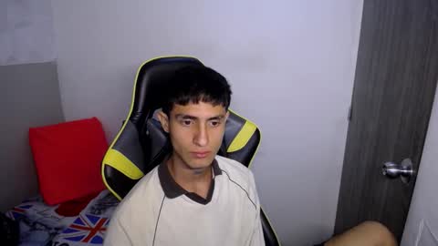 Snapshot of akyra_latin chatting on 23, 2, 2026 Akyra latin online show from 23, 2, 2026