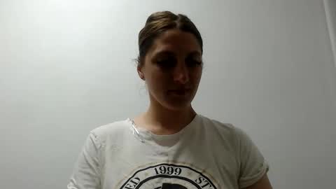 Snapshot of akyragrace chatting on 8, 6, 2026 akyragrace online show from 8, 6, 2026