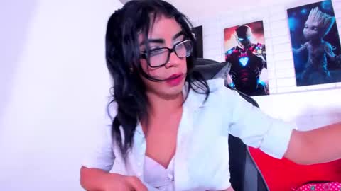 Alahia Rodriguez online show from 7, 12, 2024