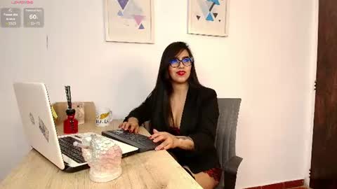 Snapshot of alahiacolucci chatting on 12, 6, 2026 alahiacolucci online show from 12, 6, 2026