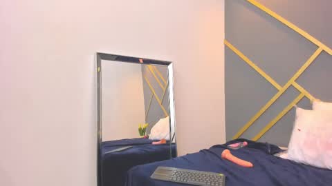 alaia_colins online show from 16, 2, 2025