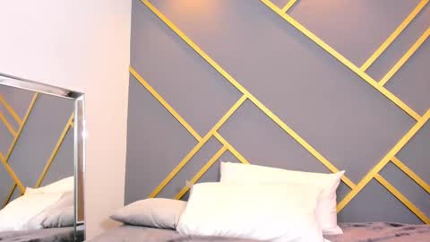 alaia_colins online show from 3, 3, 2025