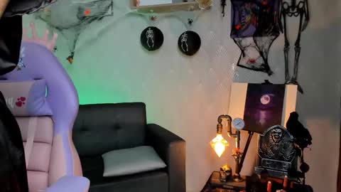 Alaia online show from 8, 10, 2025