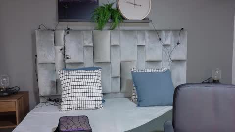  Alaia  online show from 28, 10, 2025