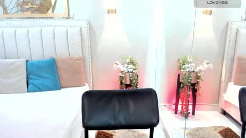 Snapshot of alaiasmile_ chatting on 27, 4, 2026 online show from 27, 4, 2026