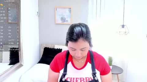 Snapshot of alaiasmile_ chatting on 6, 5, 2026 online show from 6, 5, 2026