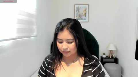 Snapshot of alaiasmile_ chatting on 18, 5, 2026 online show from 18, 5, 2026