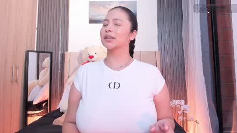 Snapshot of alaiasmile_ chatting on 21, 7, 2026 online show from 21, 7, 2026