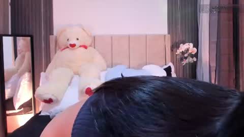 Snapshot of alaiasmile_ chatting on 24, 7, 2026 online show from 24, 7, 2026