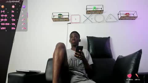 Snapshot of alan_blacke chatting on 8, 9, 2025 alan_blacke online show from 8, 9, 2025