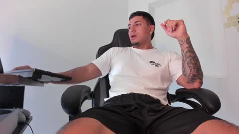 Snapshot of alan_muscle chatting on 18, 1, 2025 Alan online show from 18, 1, 2025