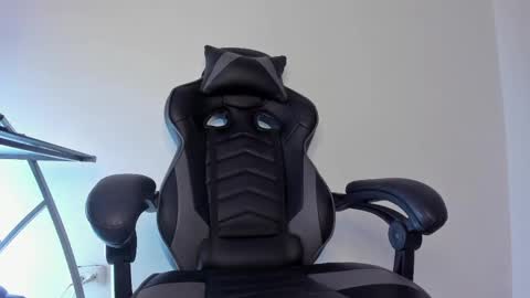 Snapshot of alan_muscle chatting on 5, 3, 2025 Alan online show from 5, 3, 2025