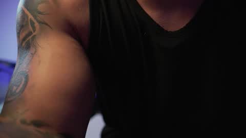 Snapshot of alan_muscle chatting on 14, 11, 2025 Alan online show from 14, 11, 2025