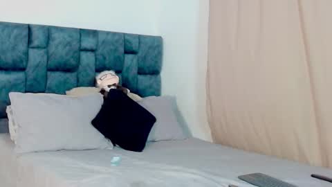 alana_prenson online show from 18, 11, 2025