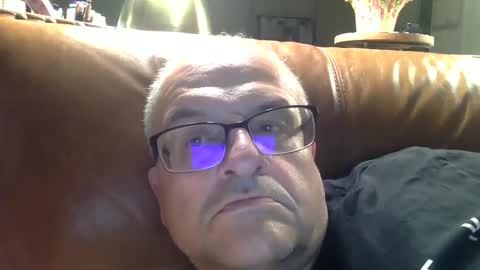Snapshot of alankrieski1174 chatting on 1, 10, 2025 alankrieski1174 online show from 1, 10, 2025