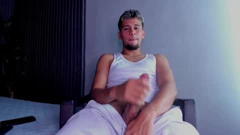 Snapshot of alann_smith_ chatting on 18, 10, 2025 Alan Smith online show from 18, 10, 2025
