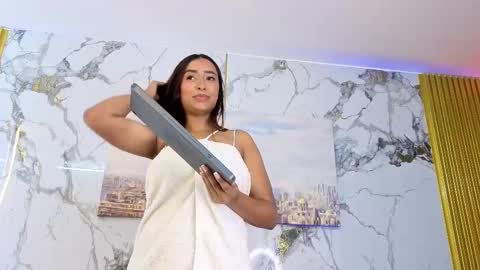 alanna_jones11_aws online show from 12, 9, 2025