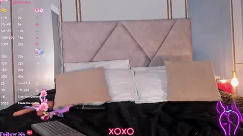 Snapshot of alannaajoness chatting on 13, 7, 2026 Alanna Jonnes online show from 13, 7, 2026