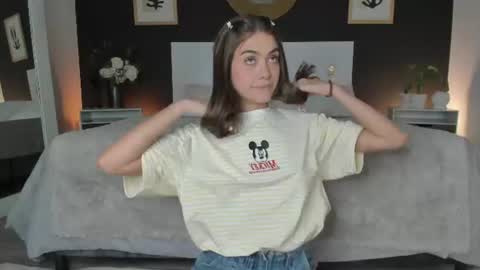 Alanna Cute Russell online show from 18, 7, 2026