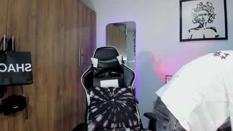 alannaughty_ online show from 1, 2, 2026