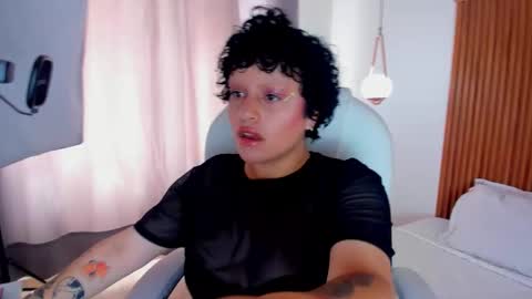 Snapshot of alaska_deluxe chatting on 13, 11, 2025 alaska online show from 13, 11, 2025