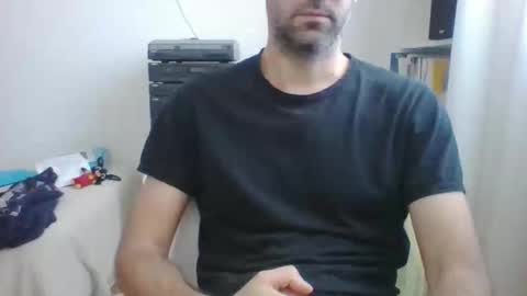 Snapshot of albertodivenire chatting on 2, 2, 2025 albertodivenire online show from 2, 2, 2025