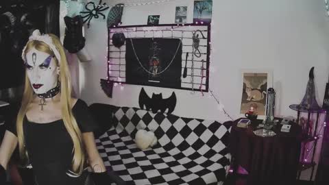 Mistic witch online show from 27, 2, 2025