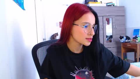 Snapshot of ale_blue_ chatting on 13, 9, 2025 Ale online show from 13, 9, 2025