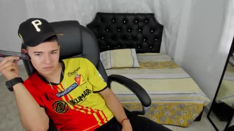 Aleck Boy online show from 26, 11, 2025