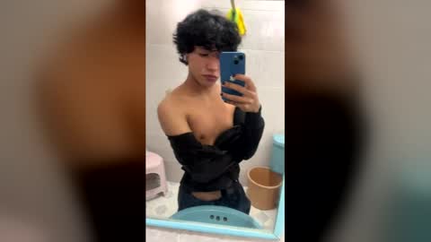 Snapshot of alefemboy8117 chatting on 24, 7, 2026 alefemboy8117 online show from 24, 7, 2026