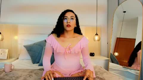 Alehia Cute online show from 2, 12, 2025