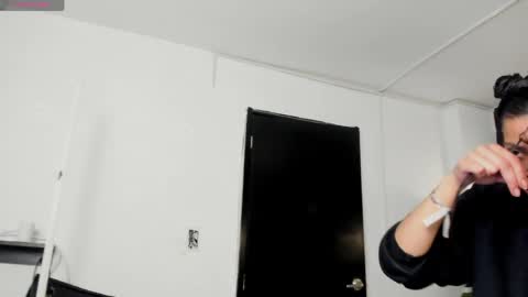 Snapshot of aleja__slav3 chatting on 15, 5, 2026 aleja__slav3 online show from 15, 5, 2026