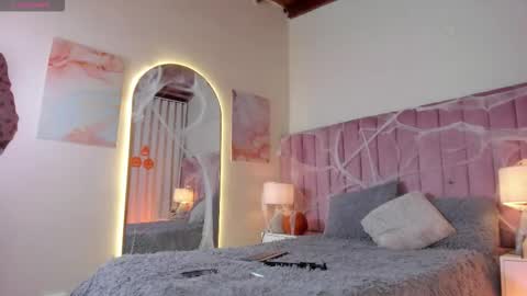 Alejandra Arango online show from 24, 10, 2025