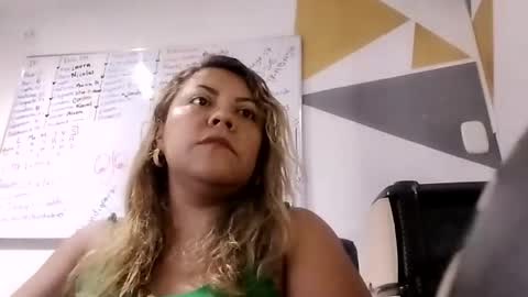 Snapshot of aleja_lollipop chatting on 18, 5, 2026 Aleja online show from 18, 5, 2026