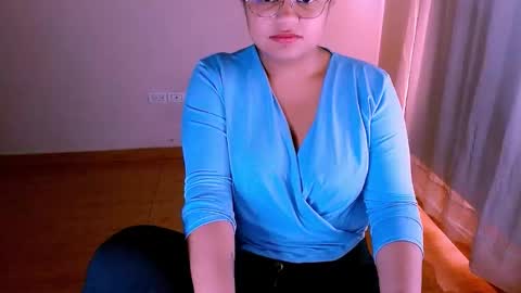 Alejandra  online show from 10, 10, 2025