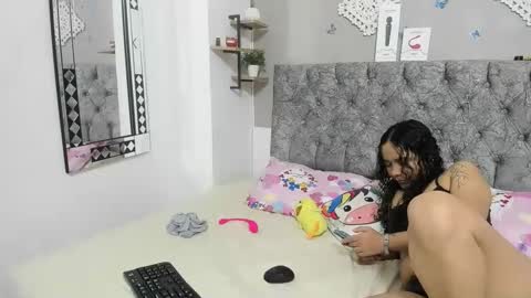 alejandra_evanss online show from 4, 12, 2024