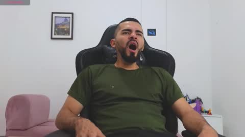 alejandroo_7 online show from 12, 2, 2026