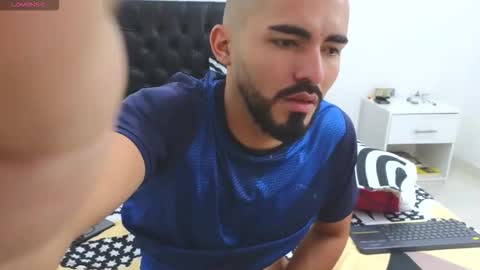 alejandroo_7 online show from 20, 2, 2026