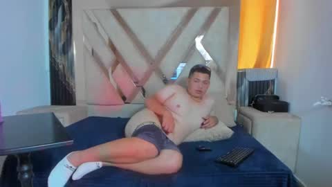 Snapshot of alejandrrico chatting on 19, 11, 2025 Alejandrrico online show from 19, 11, 2025