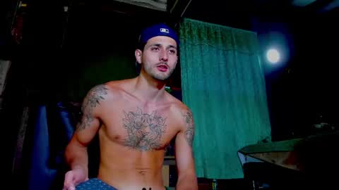 alejo_323__ online show from 17, 6, 2026