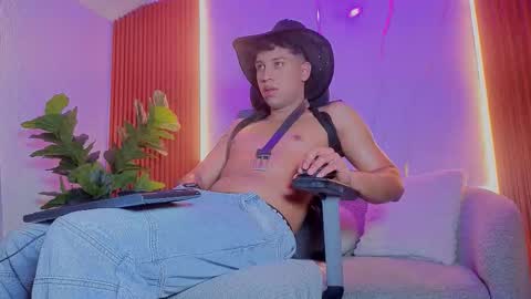 Snapshot of alejostonevg chatting on 6, 2, 2026 Alejo online show from 6, 2, 2026