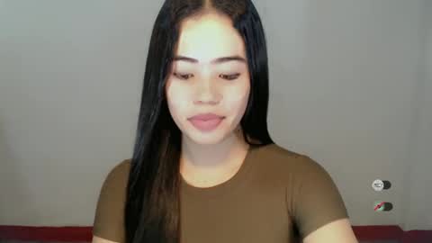 Snapshot of alesha_vibe_me chatting on 5, 1, 2025 alesha_vibe_me online show from 5, 1, 2025