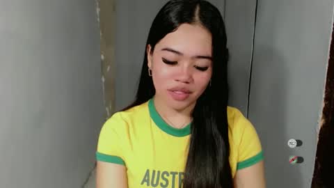 Snapshot of alesha_vibe_me chatting on 16, 9, 2025 alesha_vibe_me online show from 16, 9, 2025