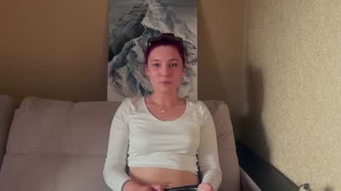 Snapshot of aleshiakrichbaum chatting on 1, 7, 2026 Emma online show from 1, 7, 2026
